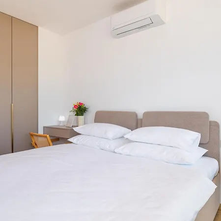 Luxury Apartment Lariv Krk Veglia Exterior foto