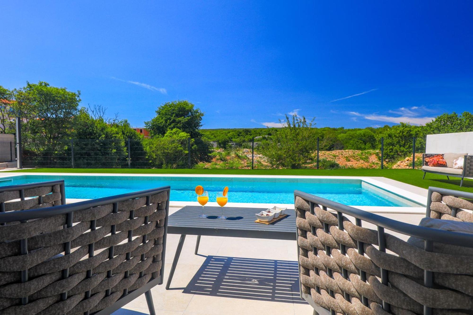 Luxury Lariv Krk Apartamento *